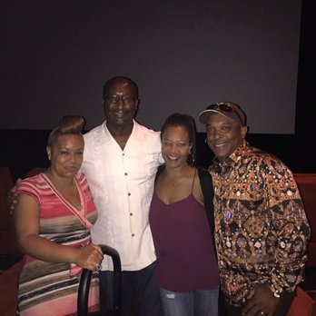 IPIC Pasadena - Cinema Near Me - Pasadena, California