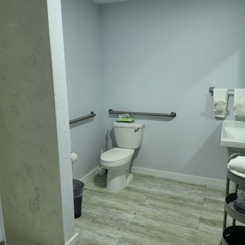Vistalmar Beach Resort - Bathroom - Resorts Near Me - Deerfield Beach, Florida Vistalmar Beach Resort - Bathroom - Resorts Near Me - Deerfield Beach, Florida