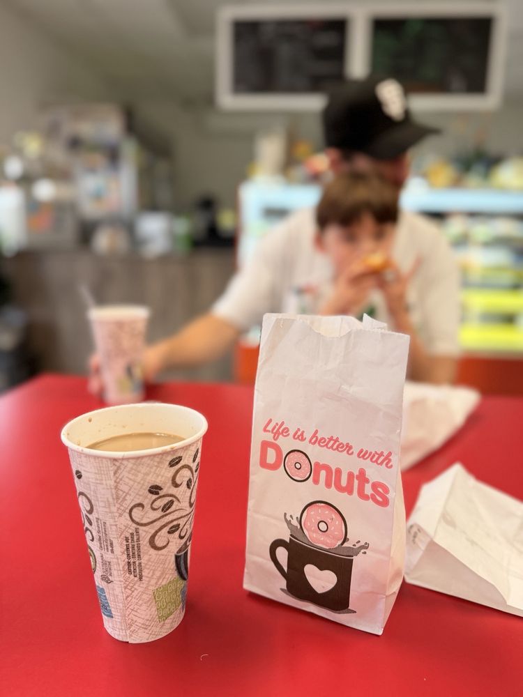 Ozona Donuts Image