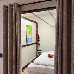 611 Massage Studio - 611 Massage Studio