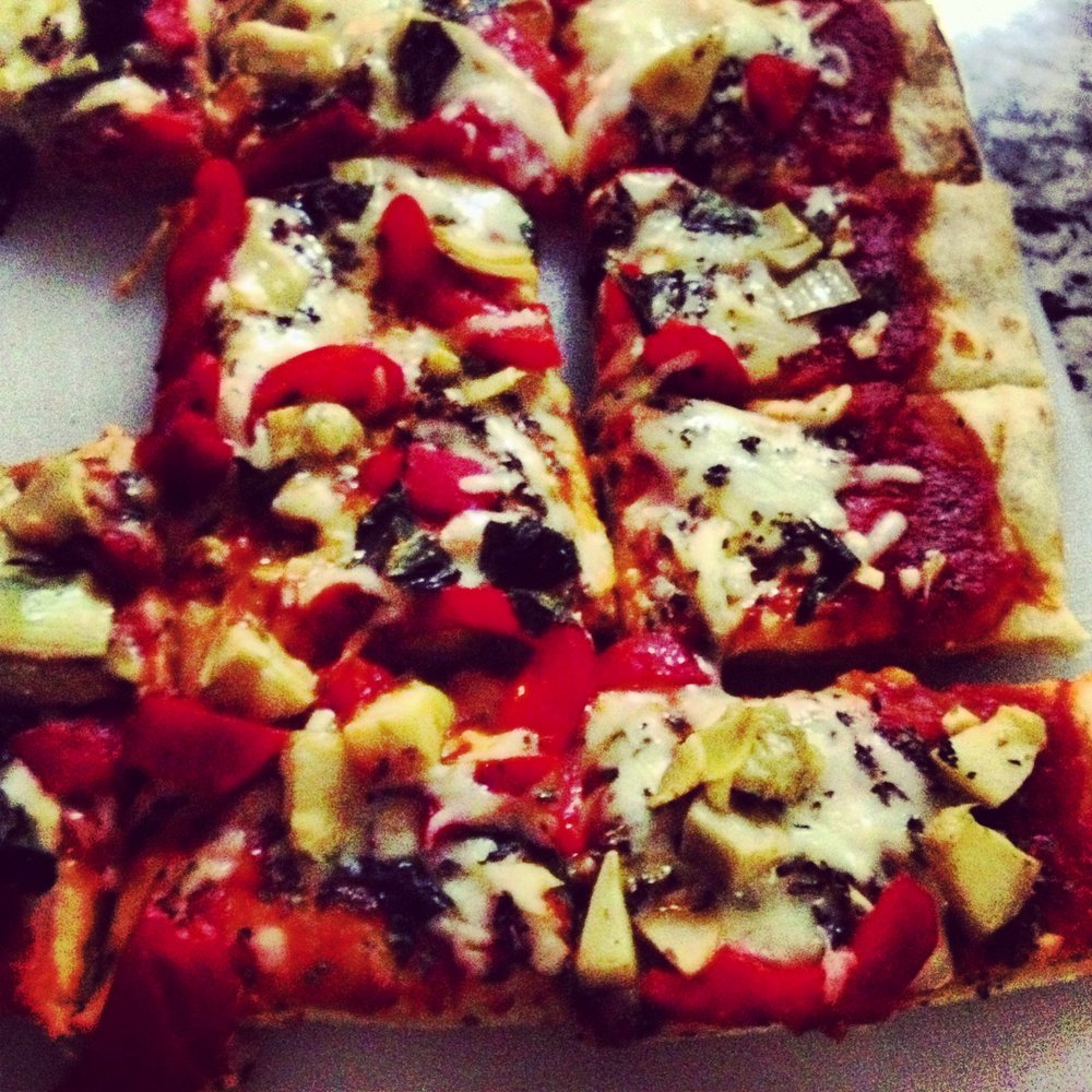 Kitchen on 5th - Artichoke and Roasted pepper flatbread! - Do-It-Yourself Food Near Me - Los Angeles, California Kitchen on 5th - Artichoke and Roasted pepper flatbread! - Do-It-Yourself Food Near Me - Los Angeles, California