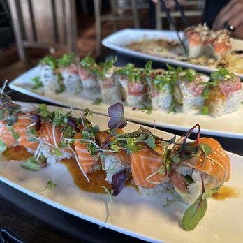 Sushi Blue Wave - Northern lights roll - Sushi Bars Near Me - Lihue, Hawaii