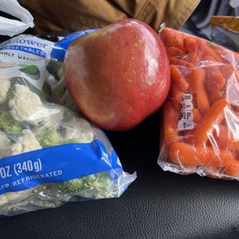 Swafford & Sons Iga - Lunch! Picnic in the road - Videos & Video Game Rental Near Me - Clarkrange, Tennessee