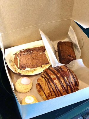 Villani's Bakery by null