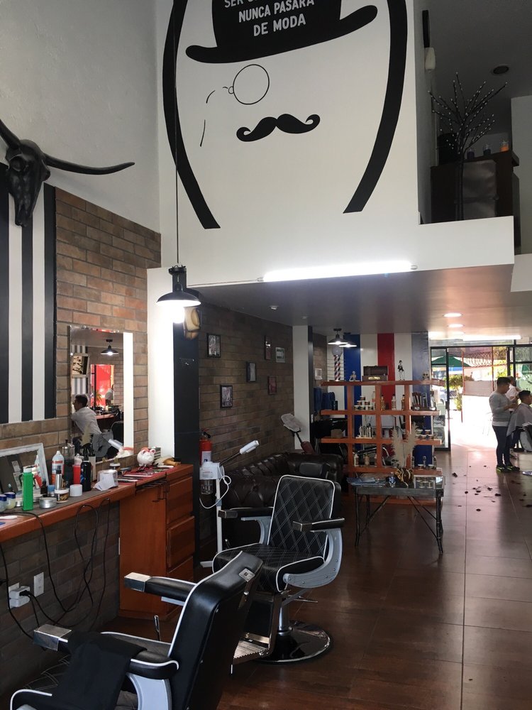 THE BARBER’S SPA Av. Osa Mayor 2902, Heroica Puebla de Zaragoza