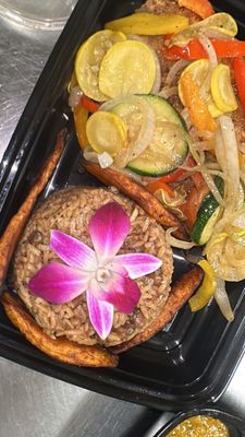Cocobreeze Caribbean Restaurant and Bakery by null