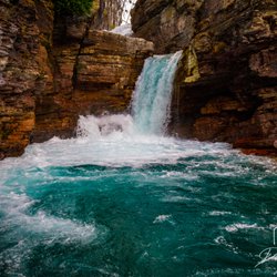 Glacier Photo Guides - Learn how to use a faster shutter speed to stop the action of the water.