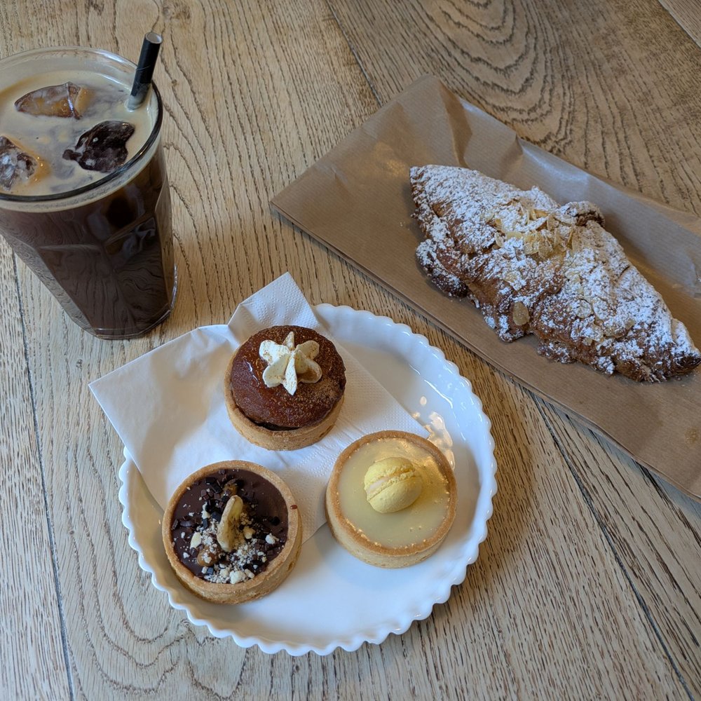 Petit Gâteau - @endoedibles on Instagram 06/29/25 - Bakeries Near Me - Amsterdam, New Hampshire Petit Gâteau - @endoedibles on Instagram 06/29/25 - Bakeries Near Me - Amsterdam, New Hampshire