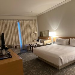 21c Museum Hotel - Bentonville - Deluxe King Room