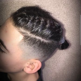 Eddielocos Kuts -Mobile Barber - Mid fade - Barbers Near Me Eddielocos Kuts -Mobile Barber - Mid fade - Barbers Near Me
