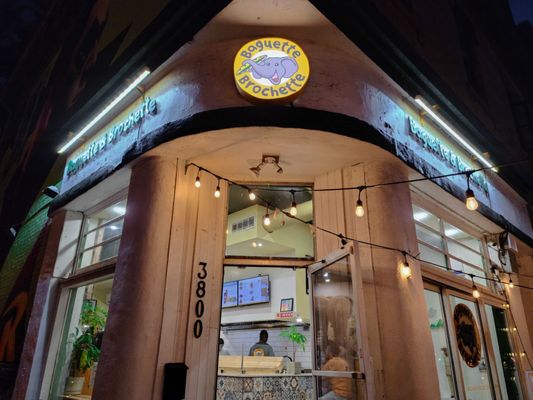 Baguette Brochette Plateau by null