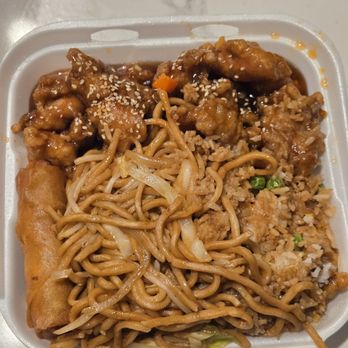 Chef Bo - Sesame seed chicken combo plate - Chinese Near Me - Sacramento, California Chef Bo - Sesame seed chicken combo plate - Chinese Near Me - Sacramento, California