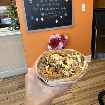 Aurora’s Restaurant - Breakfast asada burrito - Mexican Near Me - Lost Hills, California