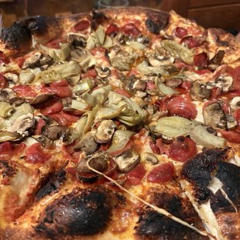 Blue Ox Bar - Pepperoni, mushrooms, artichokes. So good - Pizza Near Me - Timberline Lodge, Oregon Blue Ox Bar - Pepperoni, mushrooms, artichokes. So good - Pizza Near Me - Timberline Lodge, Oregon