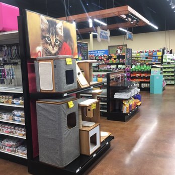 Feeders Supply - Pet Stores Near Me - Shelbyville, Kentucky