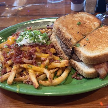 Mutt Lynch's - California Dreamin Burger and Irish Nachos - Pubs Near Me - Newport Beach, California