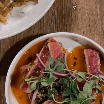 Six Hundredº - Seared Ahi Tuna and Truffle fries - Steakhouses Near Me - Winston-Salem, North Carolina Six Hundredº - Seared Ahi Tuna and Truffle fries - Steakhouses Near Me - Winston-Salem, North Carolina