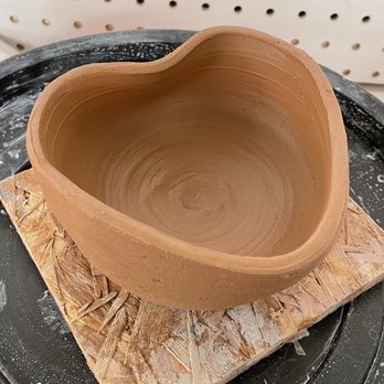 Clay CA - My first wheel throwing ever - Art Classes Near Me - Los Angeles, California Clay CA - My first wheel throwing ever - Art Classes Near Me - Los Angeles, California