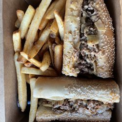 Lunchboxxx - Philadelphia Cheesesteak Adventure