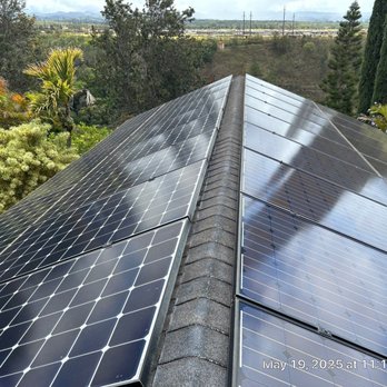 Koolau Roof Tech - Maneuvered around solar panels - Roofing Near Me Koolau Roof Tech - Maneuvered around solar panels - Roofing Near Me