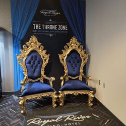 Royal River Casino & Hotel - Some photo opportunity near the roulette table