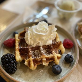 Heybings - Berry waffle - Desserts Near Me - Costa Mesa, California Heybings - Berry waffle - Desserts Near Me - Costa Mesa, California