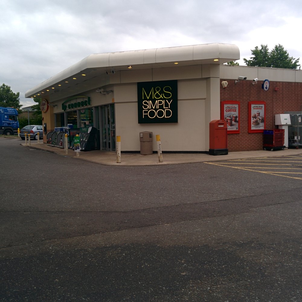 M And S Simply Food - Gas Stations Near Me - Bracknell, BRC
