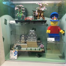 The LEGO Store - Lego display