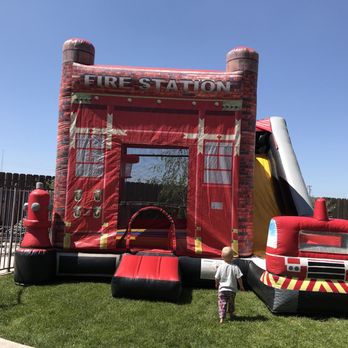 Jumping Things - Bounce House Rentals Near Me - Modesto, California