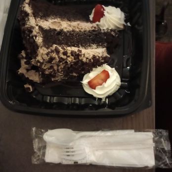 Holston's Kitchen - Chocolate cake - Steakhouses Near Me - Sevierville, Tennessee