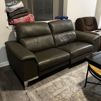 Nextgen Moving - Couch has been adjusted - Movers Near Me - Irvine, California Nextgen Moving - Couch has been adjusted - Movers Near Me - Irvine, California