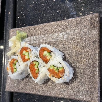 Fuumi - Spicy Tuna Sushi Roll - Sushi Bars Near Me - Burlingame, California