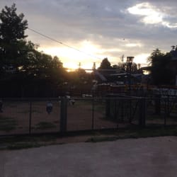 Plaza del Caballito - Canil