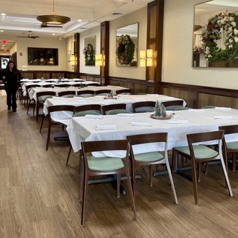 Post Office Cafe - Beuaxiful party room - American Near Me - Babylon, New York