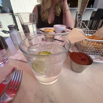 Hash Kitchen - Outside seating - Breakfast & Brunch Near Me - Scottsdale, Arizona