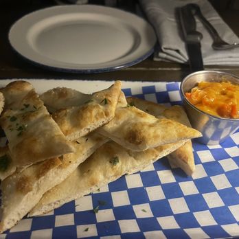 Ristorante a Mano - Italian Near Me - Halifax, Nova Scotia