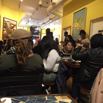 Batter & Berries - Inside. Very busy! - Breakfast & Brunch Near Me - Chicago, Illinois
