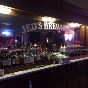 Jed's Brew House - a bar with a lot of bottles - Nightlife Near Me - Quincy, Illinois Jed's Brew House - a bar with a lot of bottles - Nightlife Near Me - Quincy, Illinois