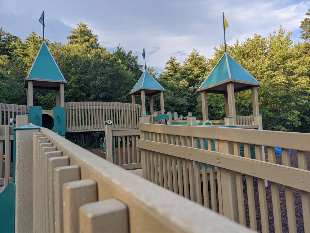 CIRCLE OF FUN PLAYGROUND Updated August 2024 21 Photos 1