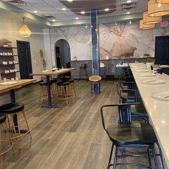 Blend Candle Co - The bar and seating - Candle Stores Near Me - Westerville, Ohio