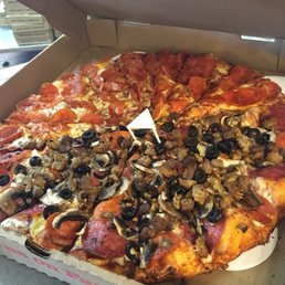 Giant Abbys special and pepperoni- thin crust