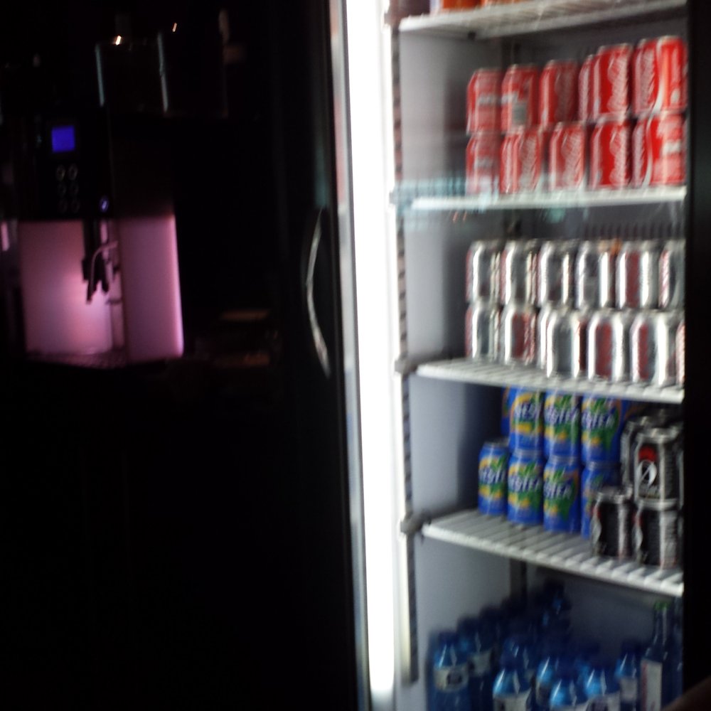 VIP Lounge - Self service drinks. Beer on the other side. - Airport Lounges Near Me - El Prat de Llobregat, B