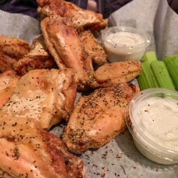 Norwood Tavern - Garlic pepper chicken wings - American Near Me - Savannah, Georgia Norwood Tavern - Garlic pepper chicken wings - American Near Me - Savannah, Georgia