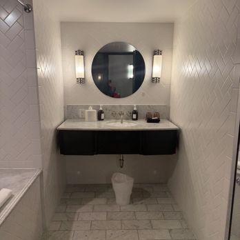 The Eden - Hotels Near Me - Santa Monica, California