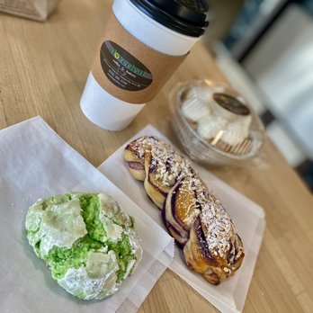 Cloverleaf Coffee & Bakery - Pandan cookie, Ube twist, tea and banana cream pie $17. 7/10 - Desserts Near Me - Temple City, California Cloverleaf Coffee & Bakery - Pandan cookie, Ube twist, tea and banana cream pie $17. 7/10 - Desserts Near Me - Temple City, California