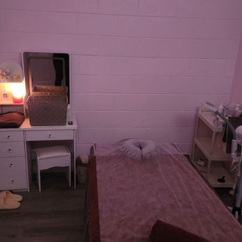 Yli Beauty Spa - The treatment room for lymphatic massage - Day Spas Near Me - Whittier, California Yli Beauty Spa - The treatment room for lymphatic massage - Day Spas Near Me - Whittier, California