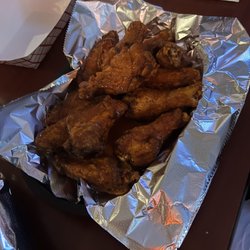 Pat Dees Pub & Eatery - Wings