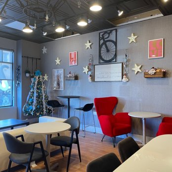 Wheelys - Seating - Coffee & Tea Near Me - La Grange, Illinois