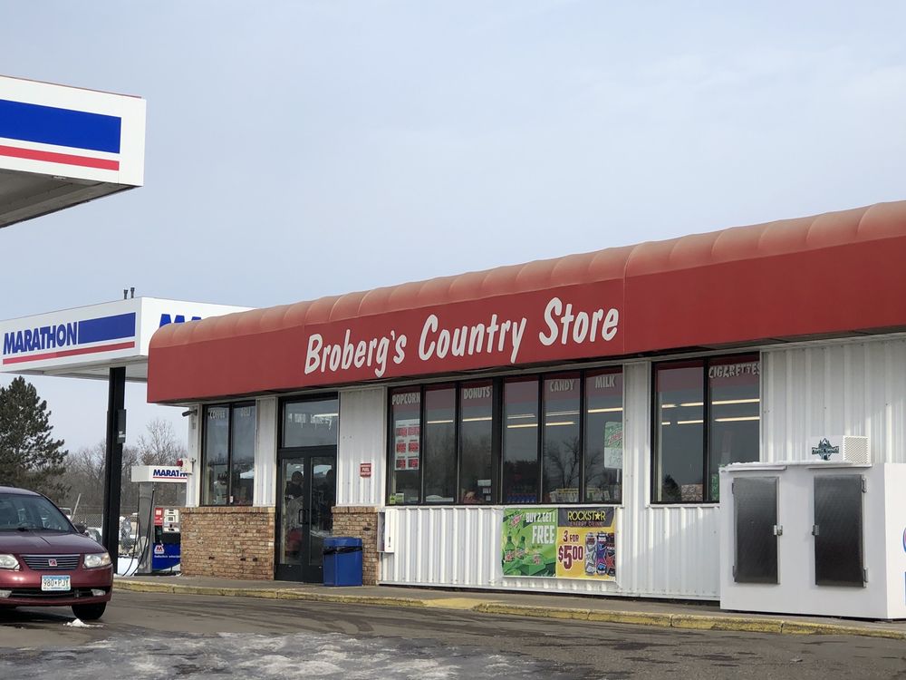 Broberg's Country Store Logo