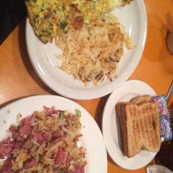 Pittsfield Cafe - Mediterranean Omelet! - Breakfast & Brunch Near Me - Chicago, Illinois